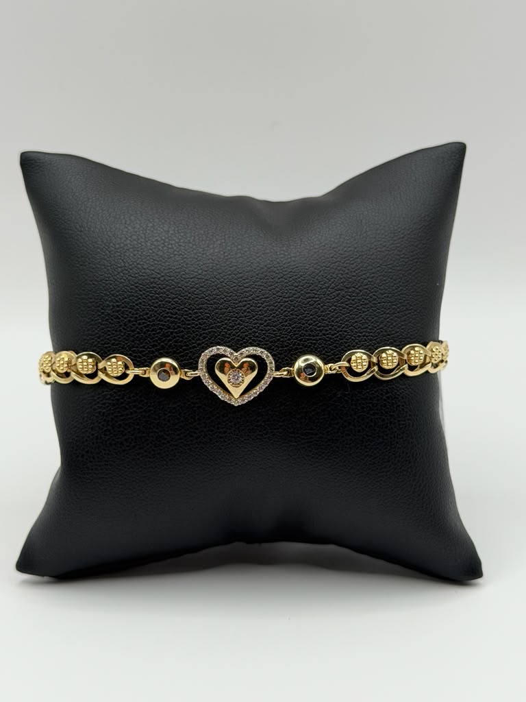 BRAZALETE CON CORAZON