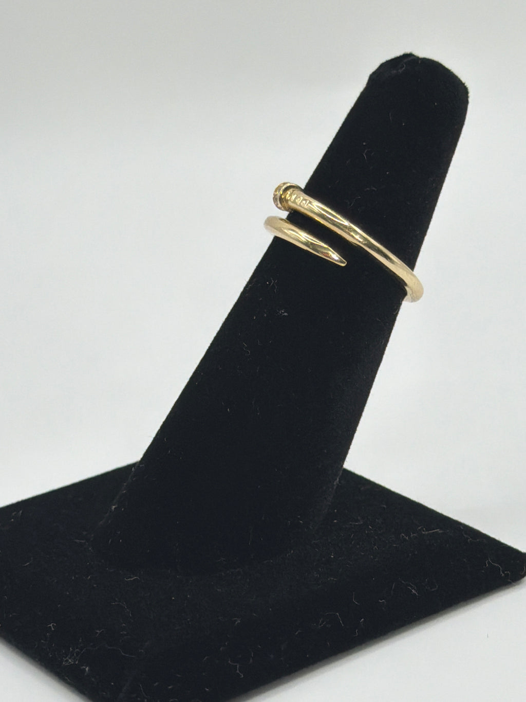 Hermoso anillo de Mujer