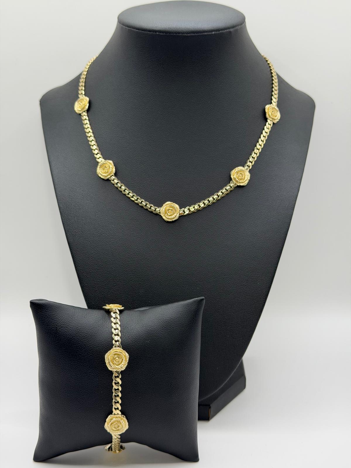 Hermoso Set Mónaco con Flores de Mujer