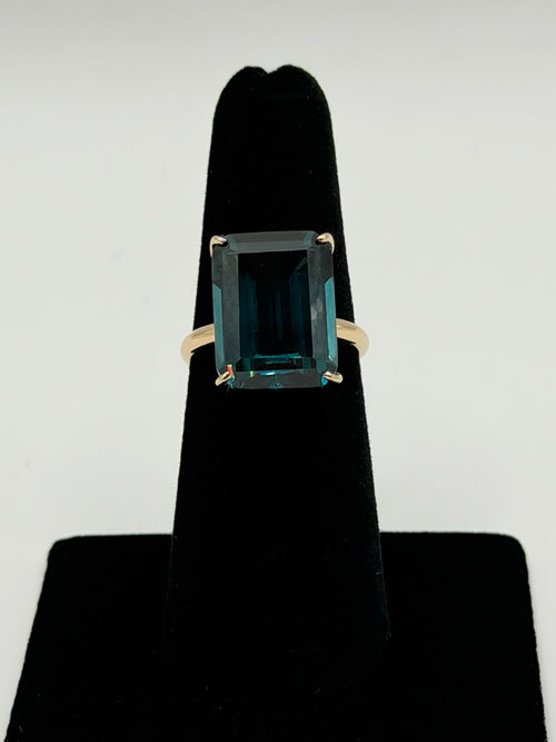 ANILLO SOLIDO CON PIEDRA