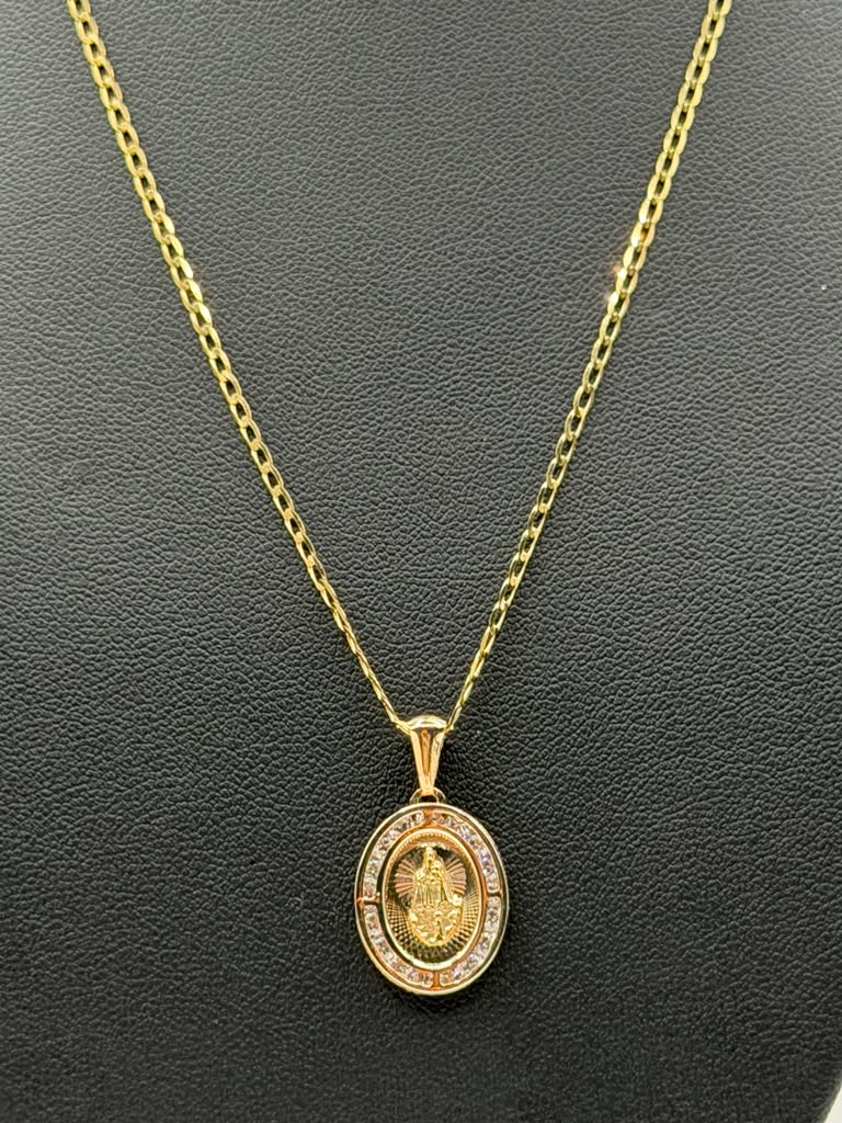 CADENA SOLIDA Y DIJE VIRGEN DE LA CARIDAD