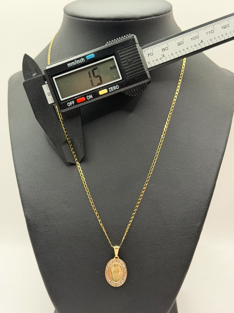 CADENA SOLIDA Y DIJE VIRGEN DE LA CARIDAD