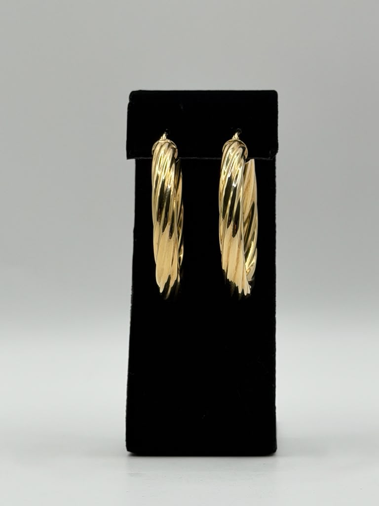 PODEROSAS ARGOLLAS TORCIDAS