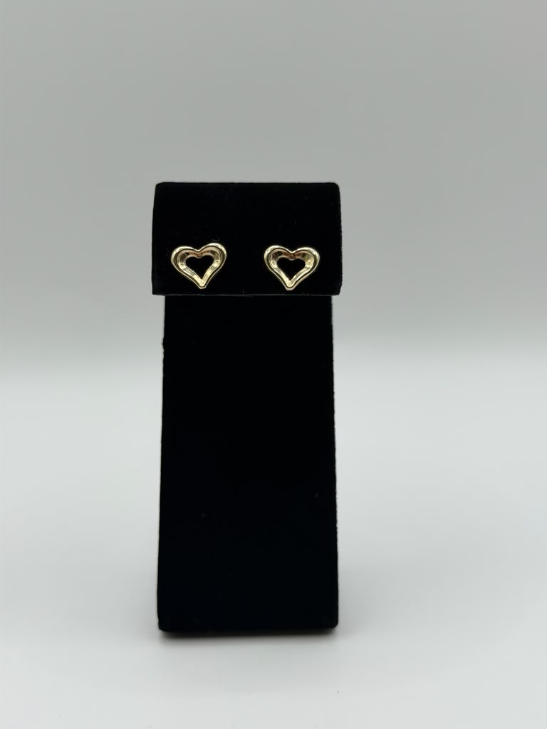BELLOS ARETES EN FORMA DE CORAZON