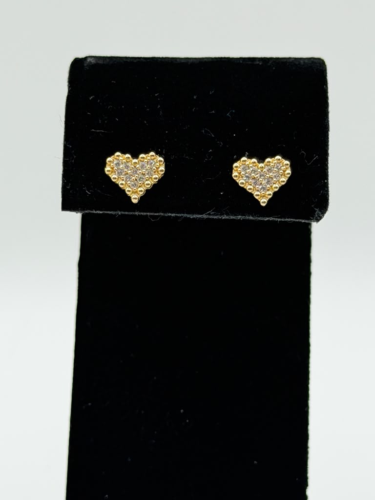 ARETICOS CORAZON CON ZIRCONIAS EN ORO 10K