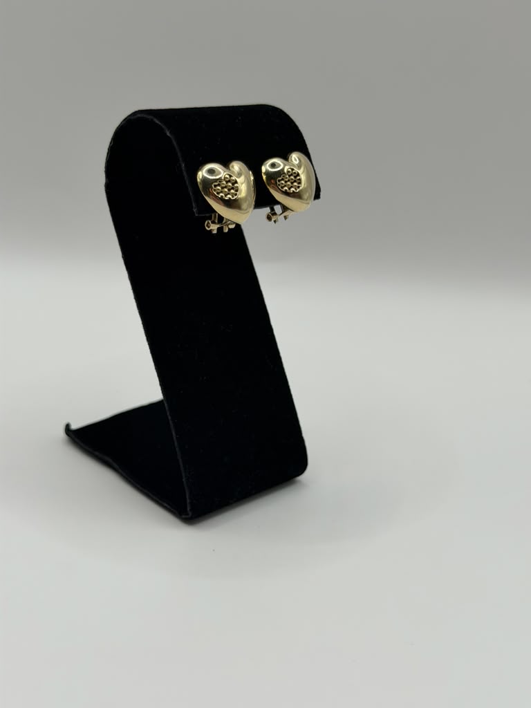 BELLOS ARETES DE CORAZON