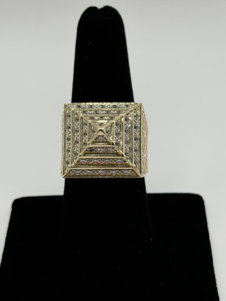 ANILLO PIRAMIDE